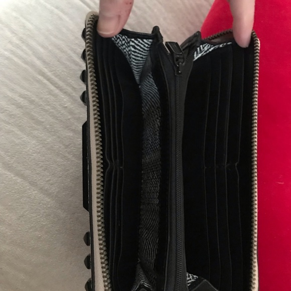 Wallet - Picture 4 of 5